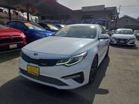 2019 Kia Optima EX FWD photo