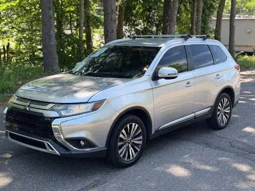 2020 Mitsubishi Outlander SE 4WD photo
