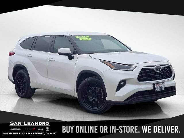 2021 Toyota Highlander LE FWD photo