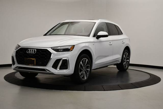 2023 Audi Q5 S line Premium Plus AWD photo