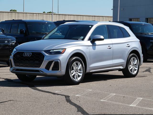 2023 Audi Q5 S line Premium AWD photo