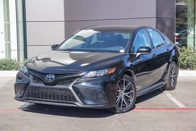 2021 Toyota Camry SE FWD photo