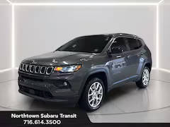 2023 Jeep Compass Latitude Lux 4WD photo