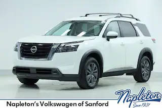 2023 Nissan Pathfinder SV FWD photo