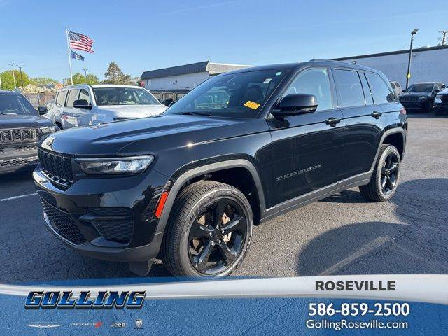 2023 Jeep Grand Cherokee Altitude 4WD photo