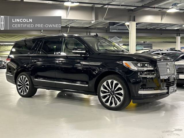 2023 Lincoln Navigator L Reserve 4WD photo