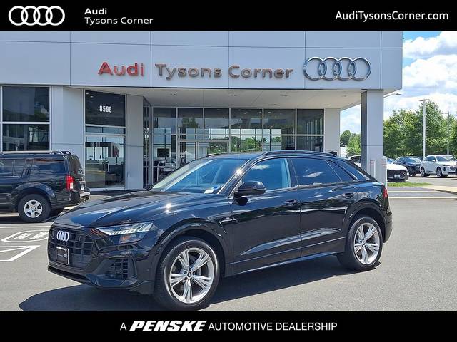 2023 Audi Q8 Premium AWD photo