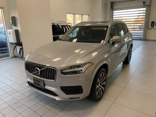 2023 Volvo XC90 Core AWD photo