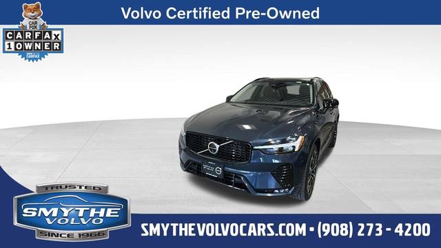 2023 Volvo XC60 Plus Dark Theme AWD photo