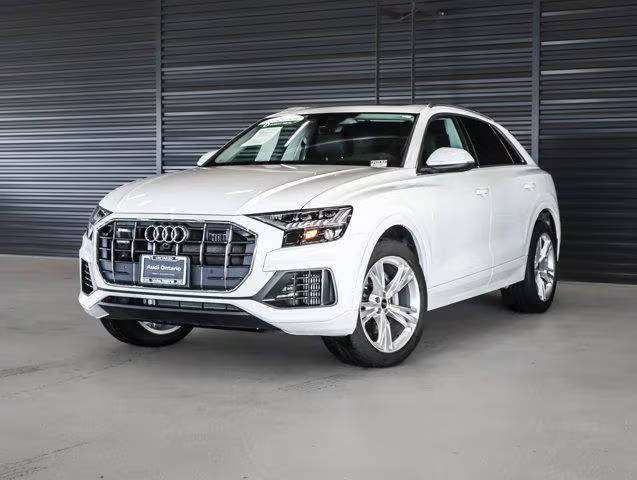 2023 Audi Q8 Premium AWD photo