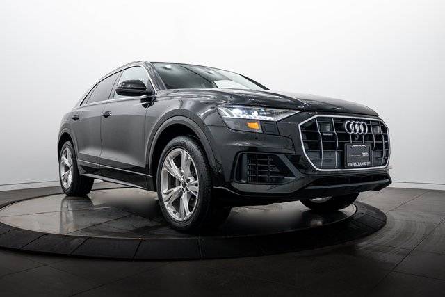 2023 Audi Q8 Premium AWD photo