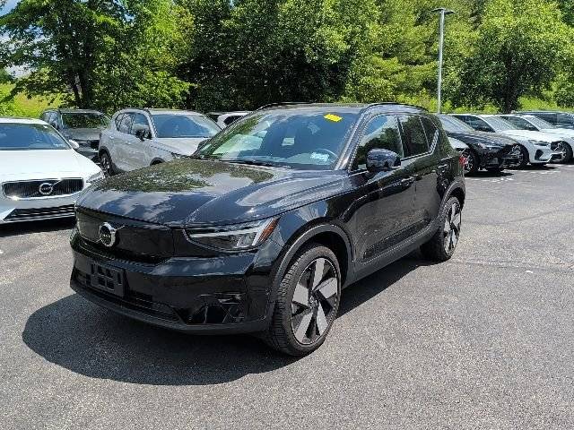 2023 Volvo XC40 Recharge Pure Electric Plus AWD photo