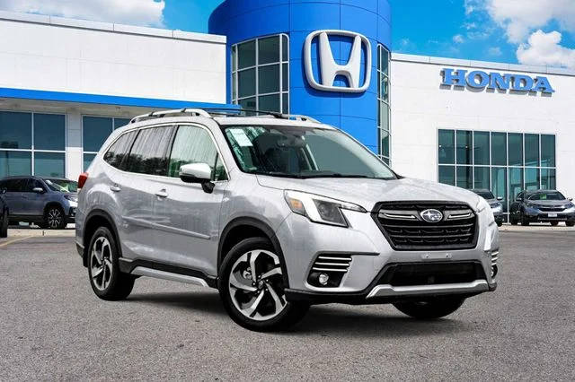 2023 Subaru Forester Touring AWD photo