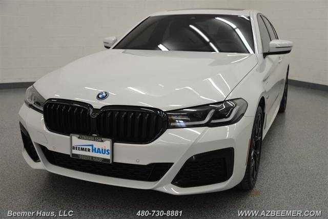 2023 BMW 5 Series 530e RWD photo