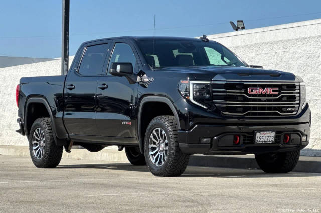 2023 GMC Sierra 1500 AT4 4WD photo