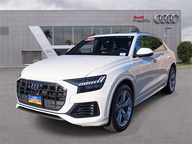 2023 Audi Q8 Premium AWD photo