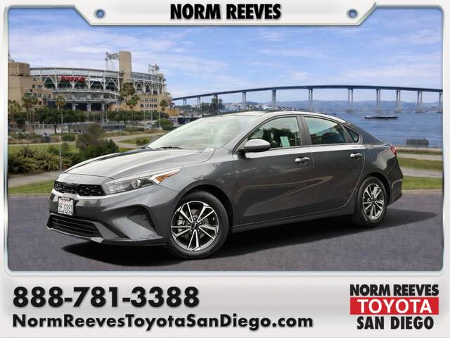 2023 Kia Forte LXS FWD photo