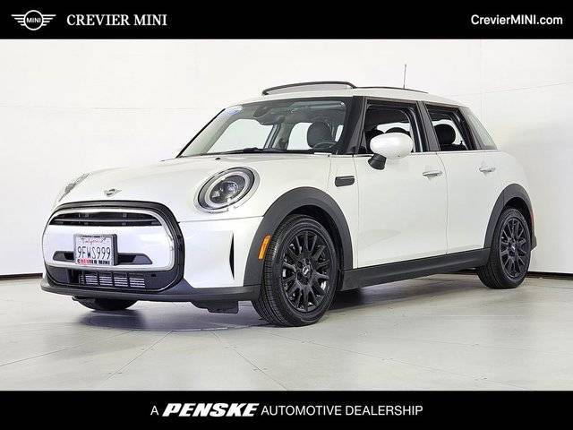 2023 MINI Hardtop 4 Door Cooper FWD photo