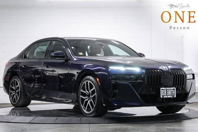 2023 BMW 7 Series 740i RWD photo