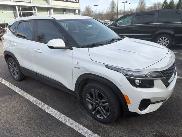 2023 Kia Seltos LX AWD photo