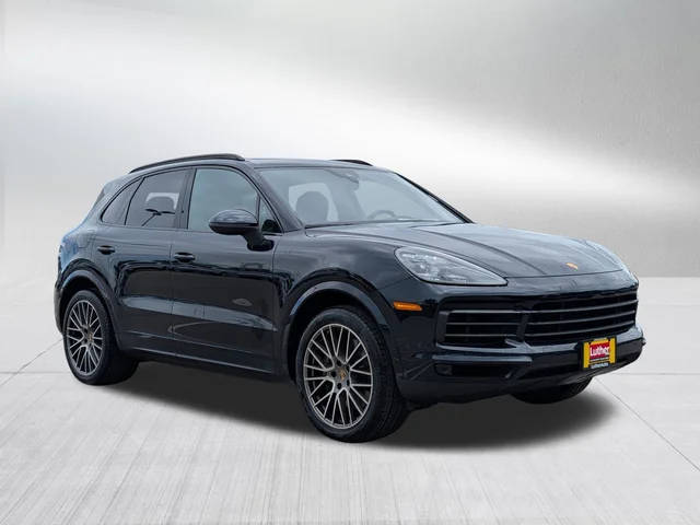 2022 Porsche Cayenne  AWD photo