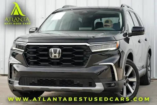 2023 Honda Pilot Touring FWD photo
