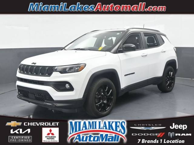 2023 Jeep Compass Altitude 4WD photo