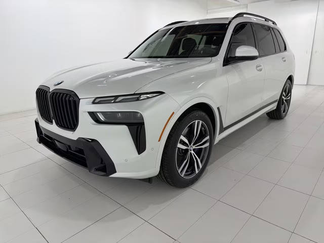 2023 BMW X7 xDrive40i AWD photo