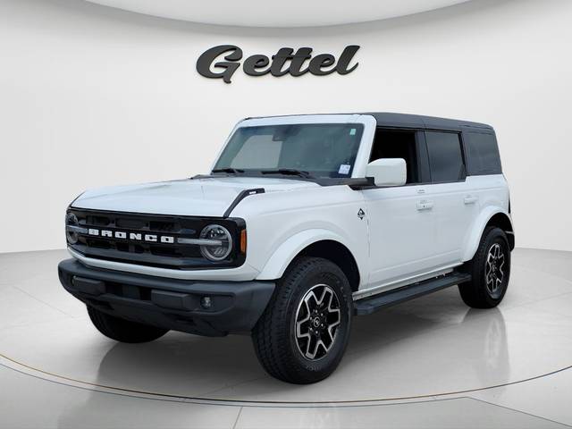 2023 Ford Bronco 4 Door Outer Banks 4WD photo