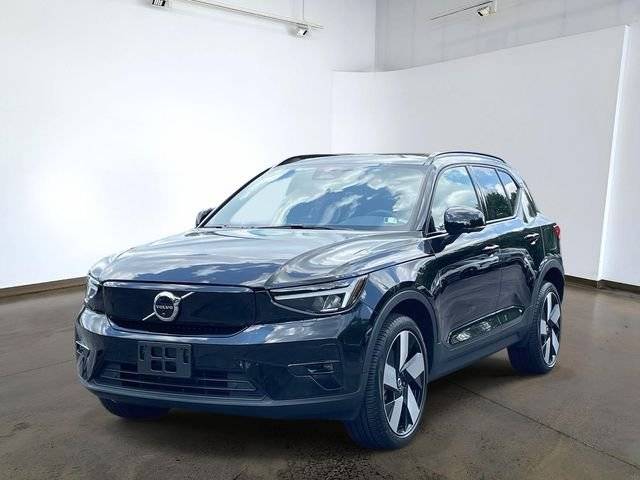 2023 Volvo XC60 Plus Dark Theme AWD photo