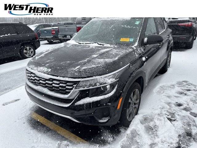 2023 Kia Seltos LX AWD photo