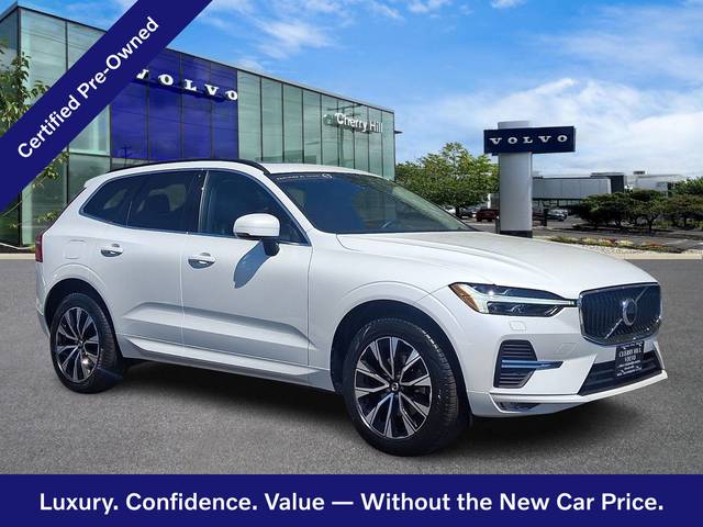 2023 Volvo XC60 Core AWD photo