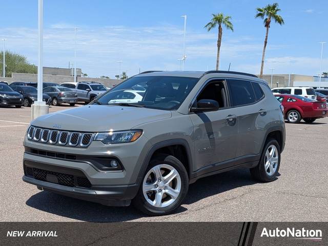 2023 Jeep Compass Latitude 4WD photo