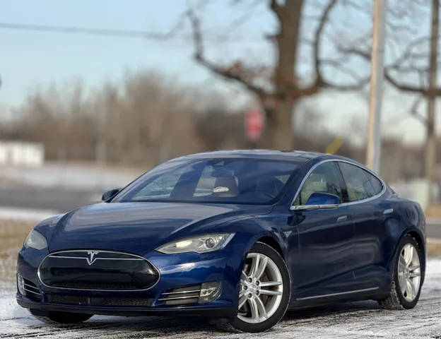 2016 Tesla Model S 70 RWD photo