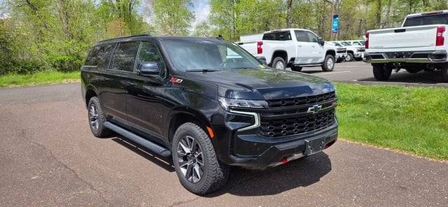 2023 Chevrolet Suburban Z71 4WD photo