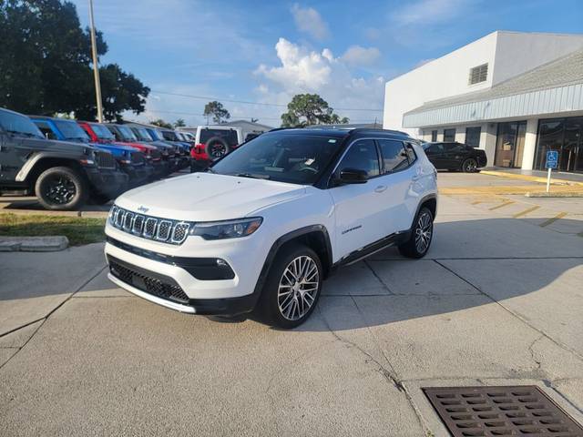 2023 Jeep Compass Limited 4WD photo