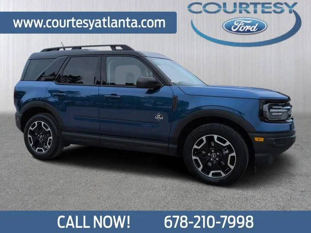 2023 Ford Bronco Sport Outer Banks 4WD photo