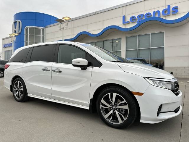 2023 Honda Odyssey Touring FWD photo