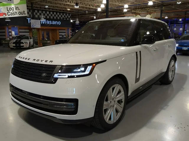 2023 Land Rover Range Rover SE AWD photo