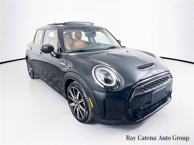 2023 MINI Hardtop 4 Door Cooper S FWD photo
