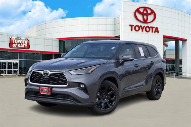 2023 Toyota Highlander LE FWD photo