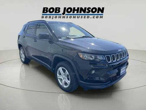 2023 Jeep Compass Latitude 4WD photo