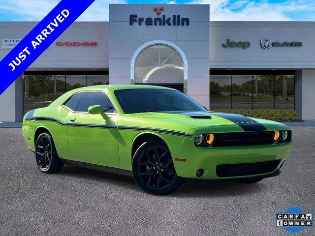2023 Dodge Challenger SXT RWD photo