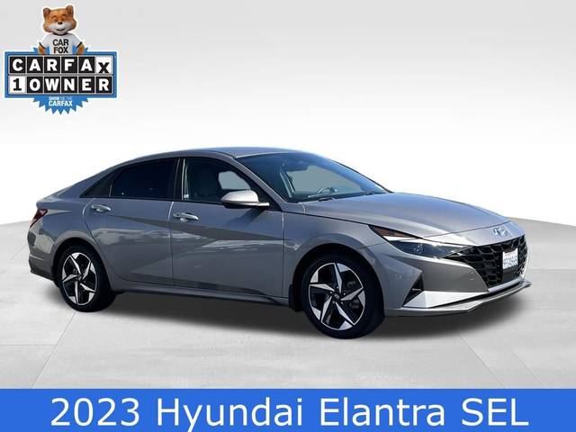 2023 Hyundai Elantra SEL FWD photo