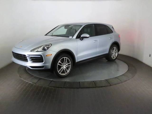2023 Porsche Cayenne  AWD photo