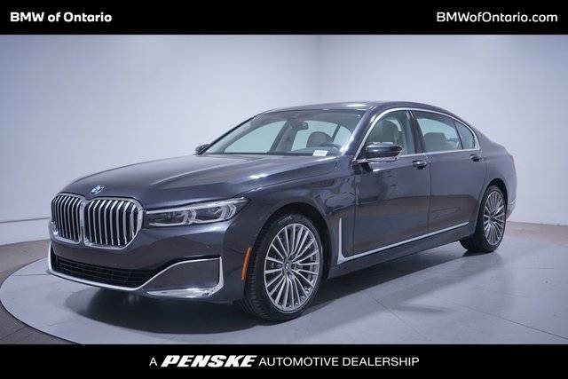 2022 BMW 7 Series 740i RWD photo
