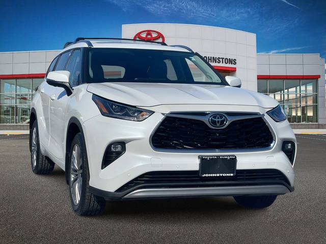 2023 Toyota Highlander Platinum AWD photo