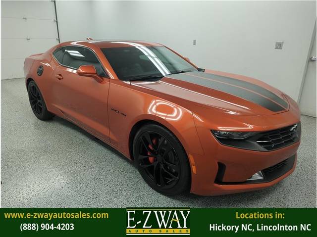 2023 Chevrolet Camaro 2LT RWD photo