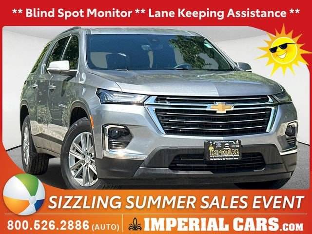2023 Chevrolet Traverse LT Cloth AWD photo