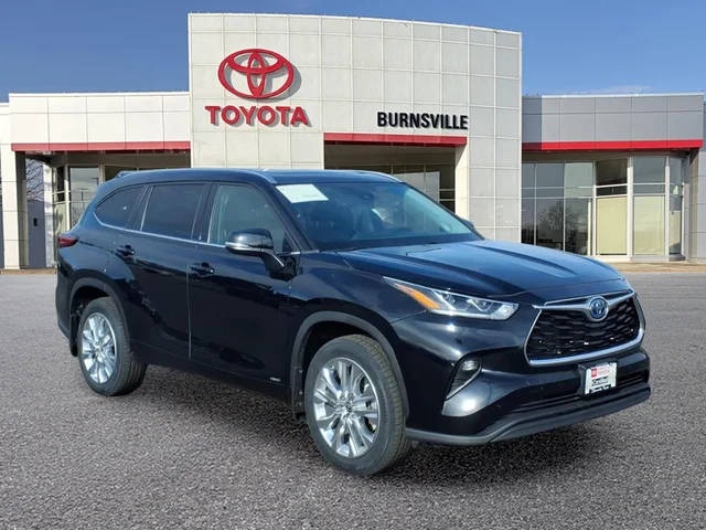 2023 Toyota Highlander Hybrid Limited AWD photo